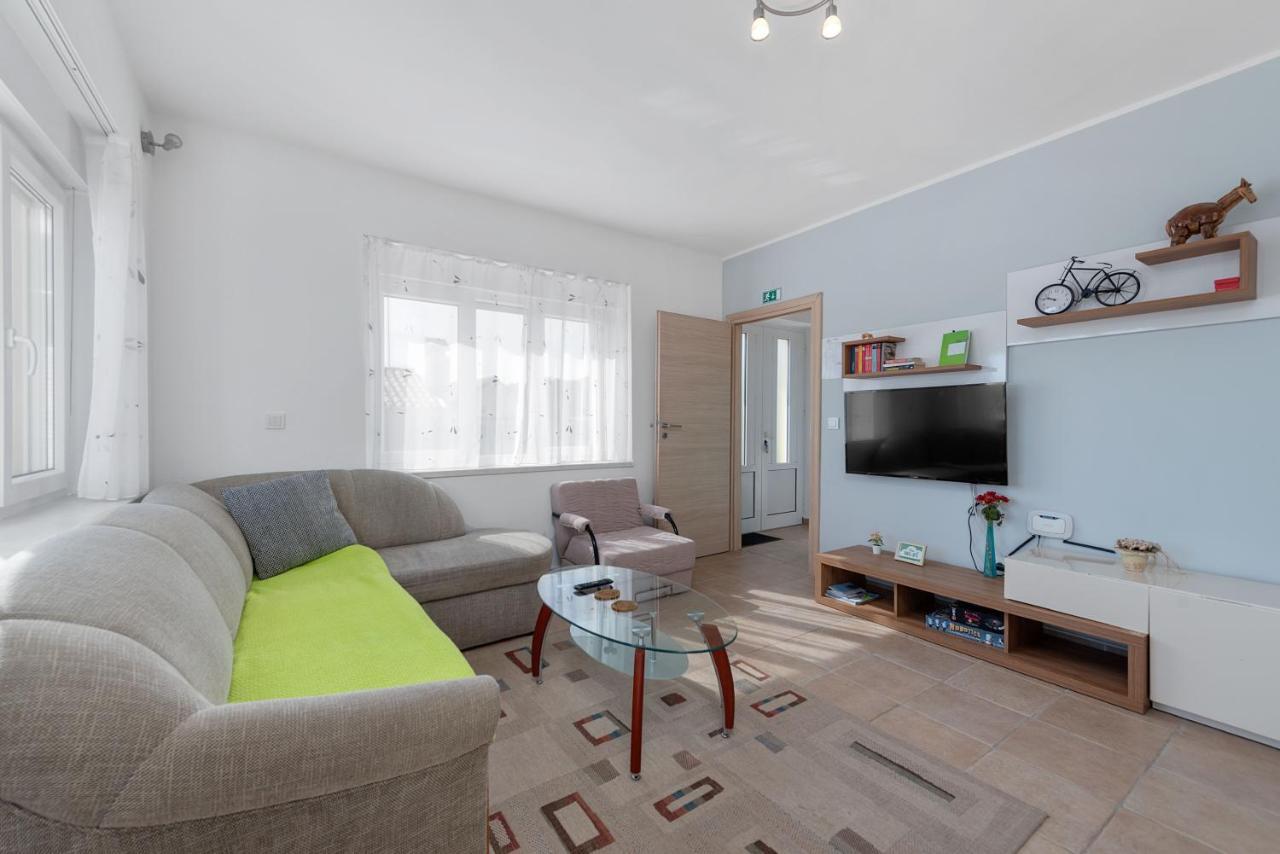 Appartement Joni Cikat